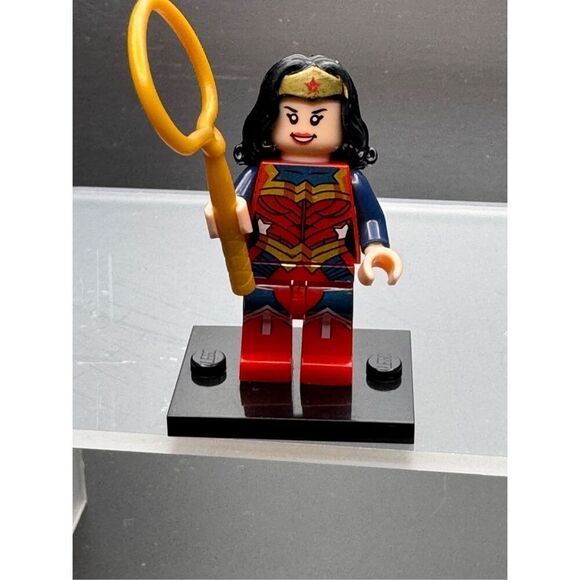 Lego Super Heroes Wonder Woman Exclusive Minifigure + Lasso 76026/sh392 - Picture 7 of 7